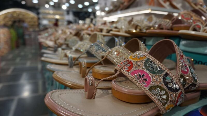 Kolhapuri Chappal For Women's Under 300/ Best Quality Latest Fashion of Kolhapuri (Colorful) - Image 2