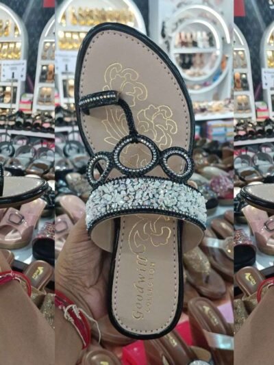 kolhapuri chappal for women black