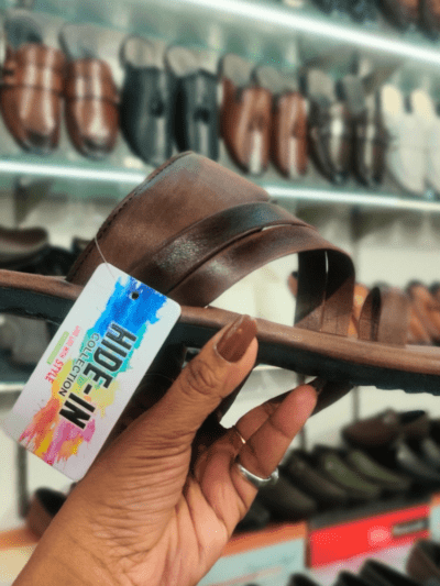 Toe ring brown sandal for men looks like leather slipper