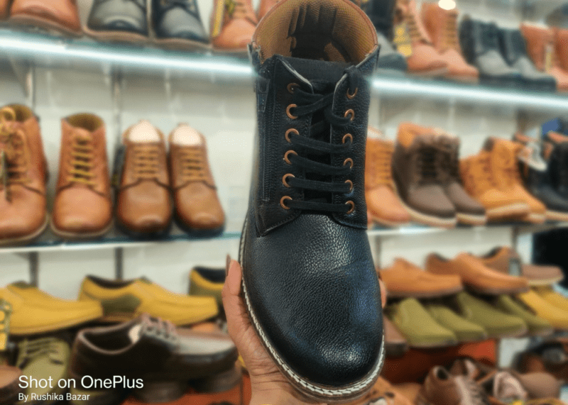 Black leather long boot, tiger hill