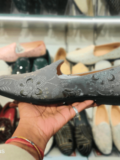 wedding traditional style jutti for Indo Western shoes for grome (Embroidery) by Rushika Bazar