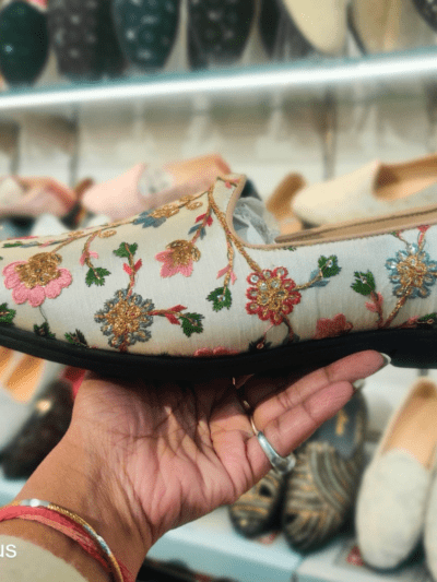 wedding traditional style jutti for Indo Western shoes for grome (Embroidery) by Rushika Bazar