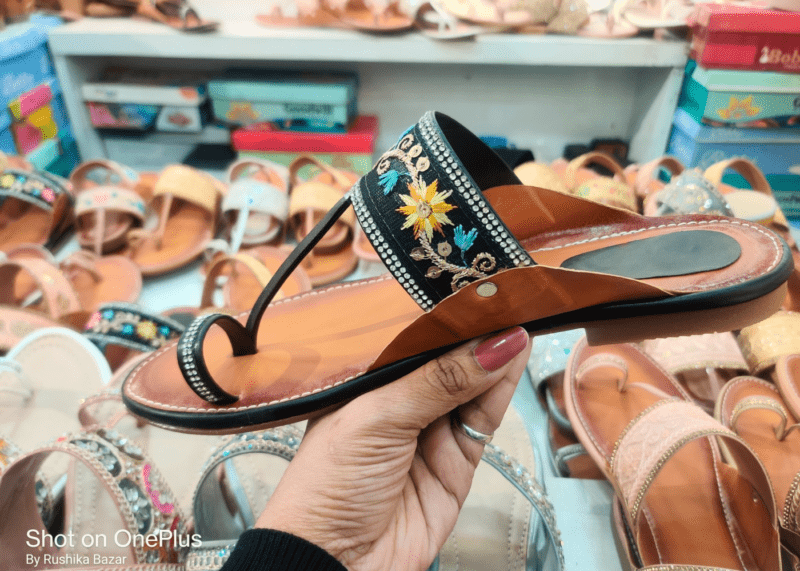 Beautiful Kolhapuri Chappal For Women Under 300 (Black) - Image 2