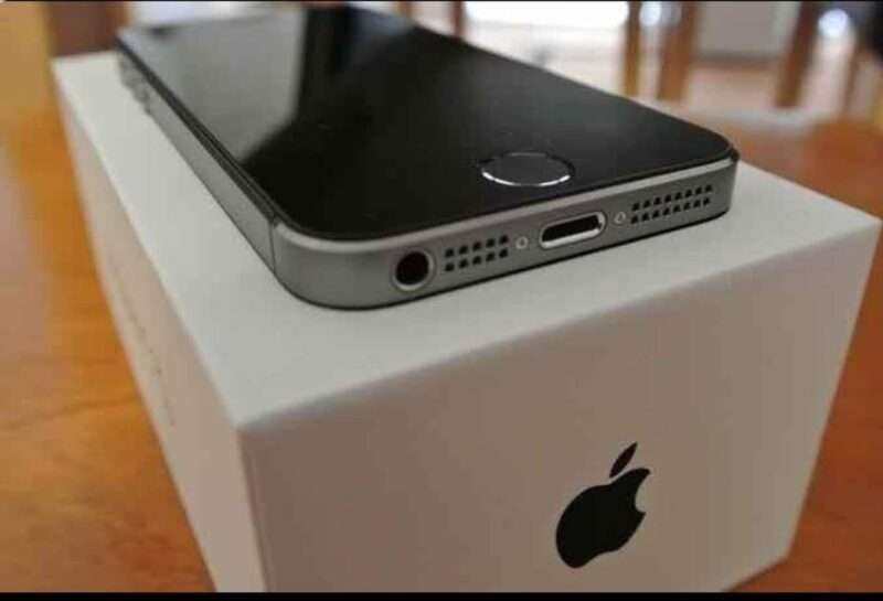 iphone 5s 16gb black with box