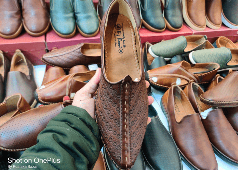 Handcrafted Rajasthani Mojari Jutti for Men – Traditional Leather Ethnic Footwear with Intricate Patterns