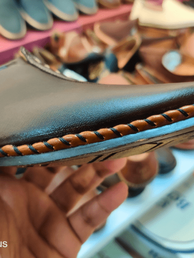 mojari jutti brown thread design