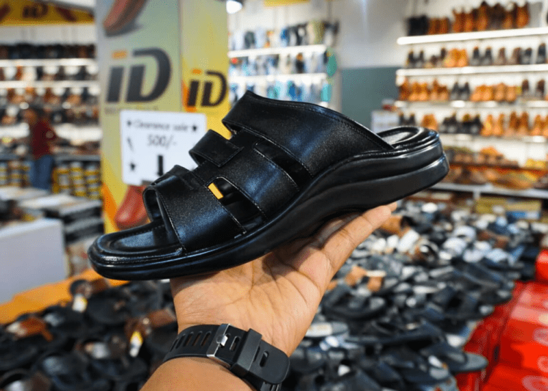 PU Leather Chappal For Men - Flip Flop Slipper Black (Solid Design) - Image 2