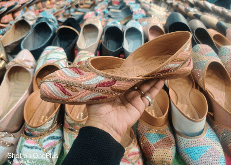 Punjabi jutti women by Rushika bazar
