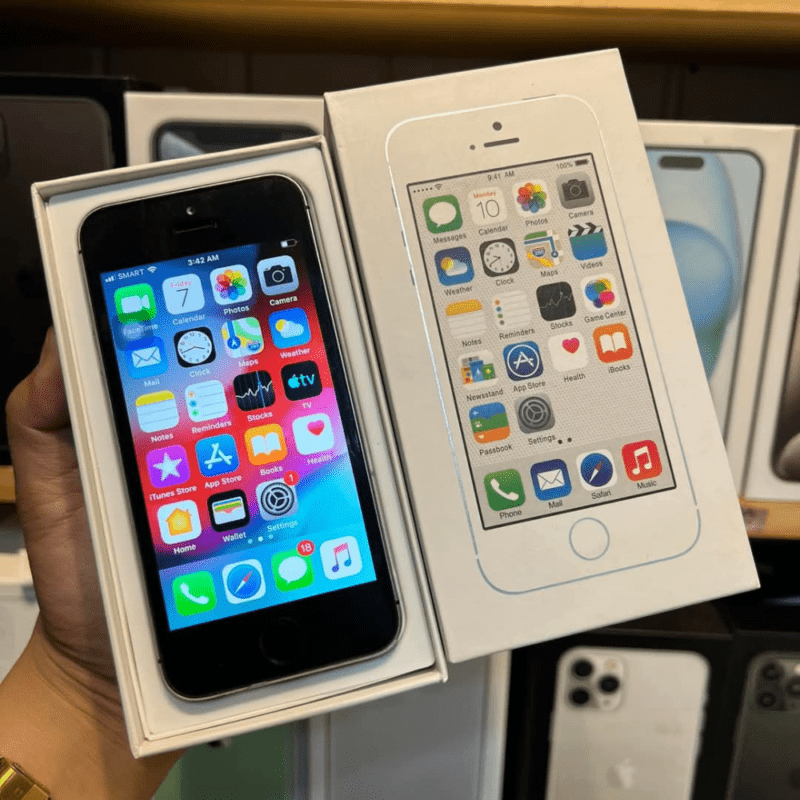 Apple iPhone 5s 32 Gb - Black iPhone 5s Mobile Phone (Refurbished) - Image 4
