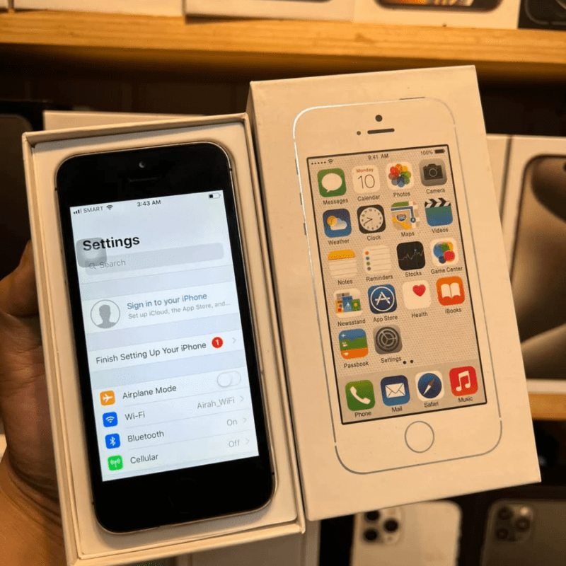 Apple iPhone 5s 32 Gb - Black iPhone 5s Mobile Phone (Refurbished) - Image 2