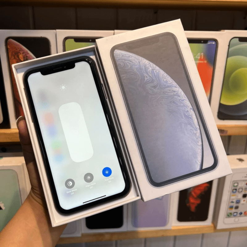 Apple iPhone XR 128 GB BLACK- iPhone xr / Refurbished Mobile - Image 4
