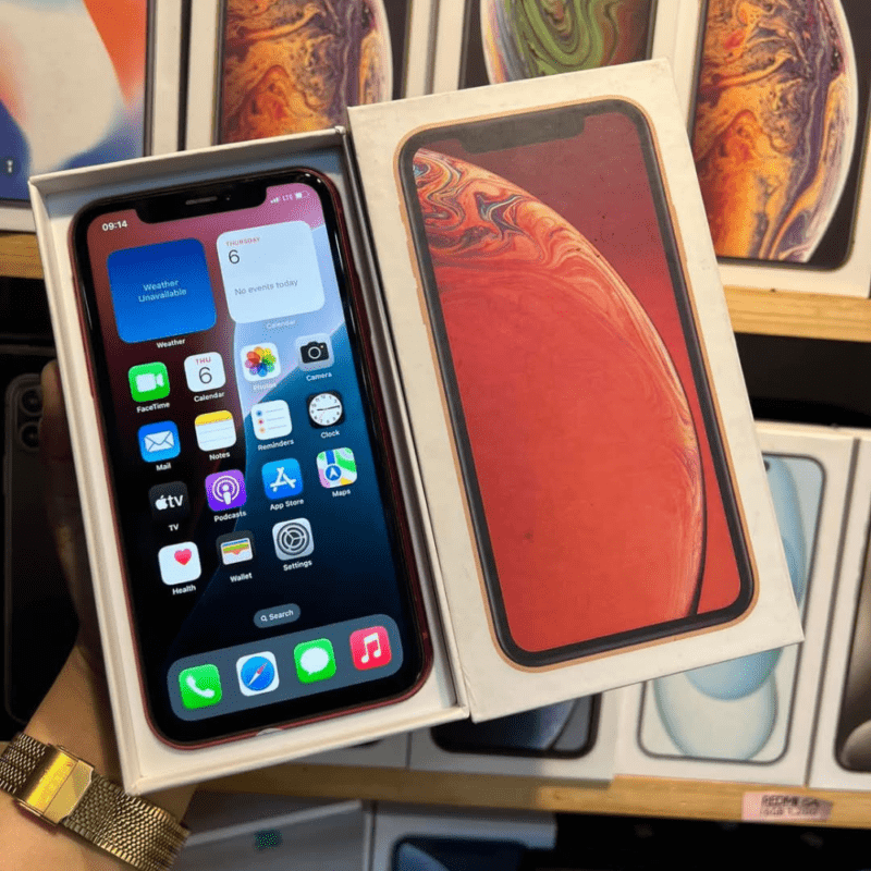 Apple iPhone XR 128Gb Mobile Phone – Red (Used) - Image 4