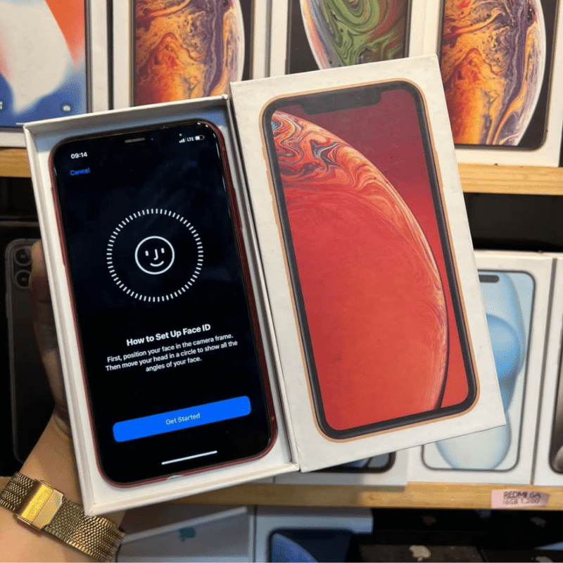 Apple iPhone XR 128Gb Mobile Phone – Red (Used) - Image 2